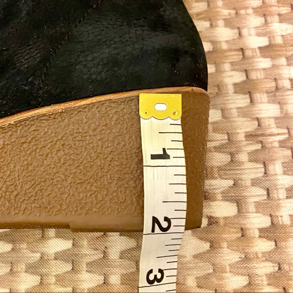 🎉🍀 LUCKY BRAND Junes suede wedge booties - Picture 6 of 10